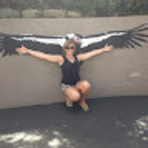 Meet your Posher, Jennelle - Picture 1 of 1